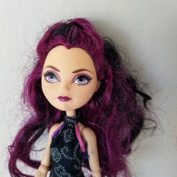 Ever After High RAVEN Doll Monster High City of Frights Dress Mattel Articulated - Picture 2 of 10